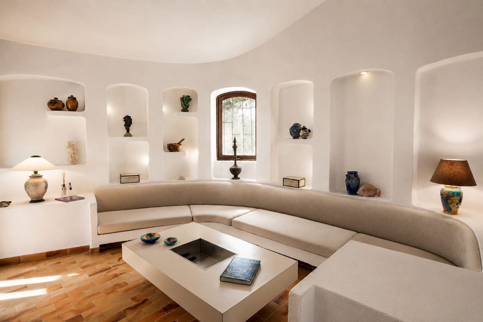 Salon méditerranéen sculpté par la lumière, Domaine Diva